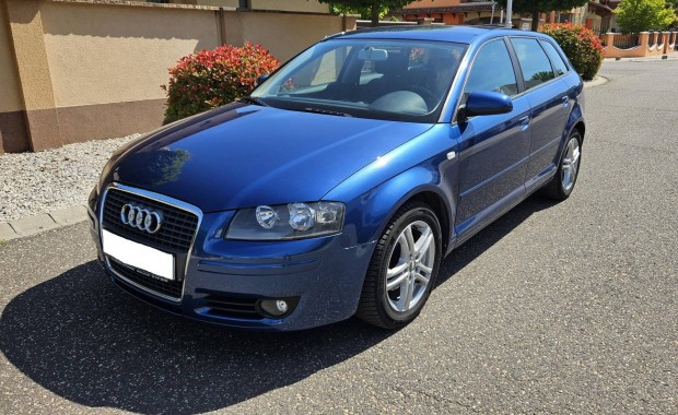 AUDI A3 1.6 Ambition Megkimélt Állapotban
