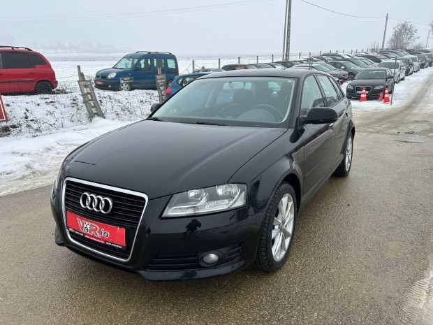 AUDI A3 1.6 Attraction 3 �v kiterjesztett garan...