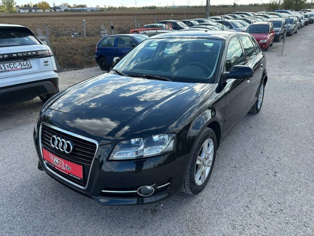 AUDI A3 1.6 Attraction 3 v kiterjesztett garan...