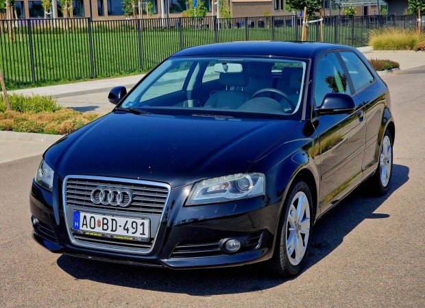 AUDI A3 1.6 Attraction Xenon-LED-Ülésfűtés!