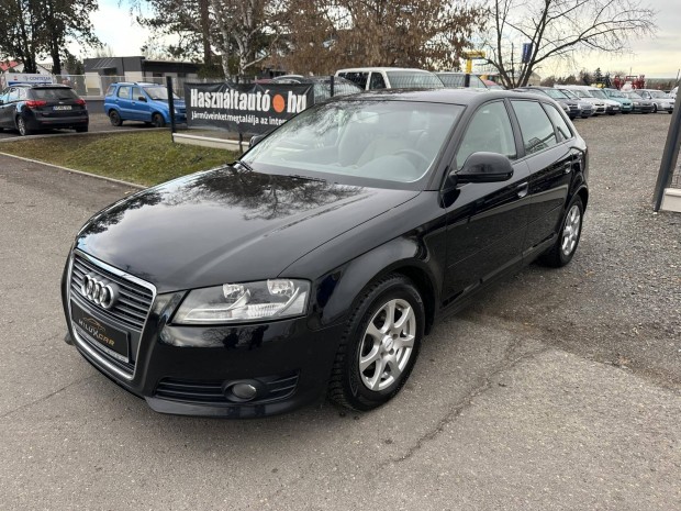 AUDI A3 1.6 TDI Ambiente DPF Alufelni. friss vi...