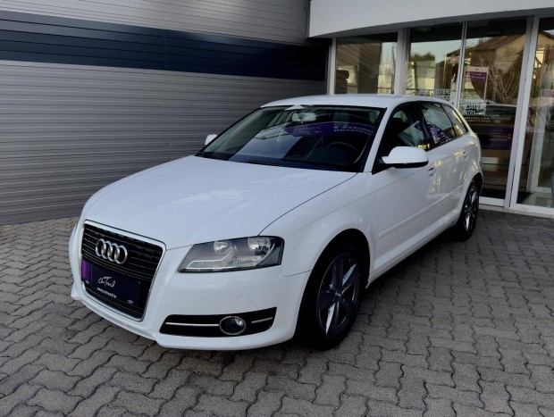 AUDI A3 1.6 TDI Ambiente DPF Garancival!