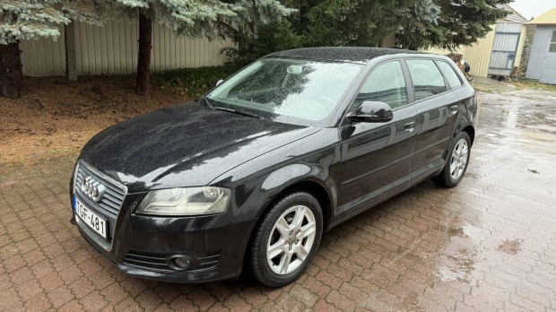 AUDI A3 1.6 TDI Ambition DPF Alkalmi Vtel. Sz...