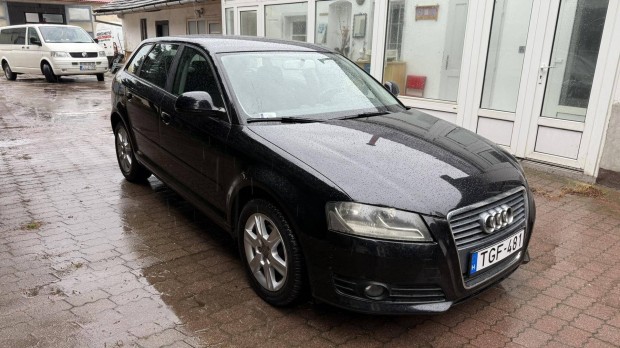 AUDI A3 1.6 TDI Ambition DPF Alkalmi V�tel. Sz�...