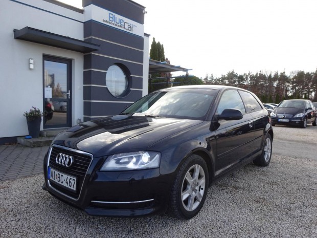 AUDI A3 1.6 TDI Ambition DPF Led-Xenon!!Vaj-Br...