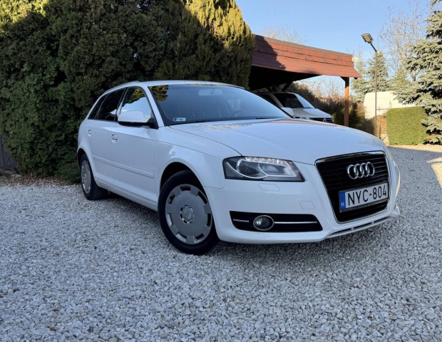 AUDI A3 1.6 TDI Ambition DPF Szp llapot - LED...
