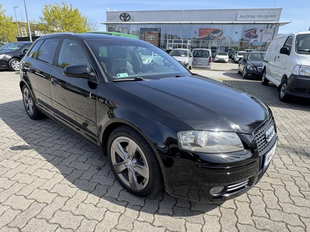 AUDI A3 1.8 TFSI Attraction DSG 3X S-LINE-S-LIN...