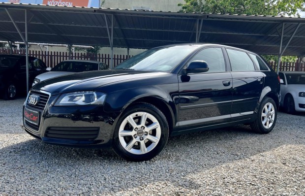 AUDI A3 2.0 TDI Ambiente DPF BI-Xenon/AUT.Parko...