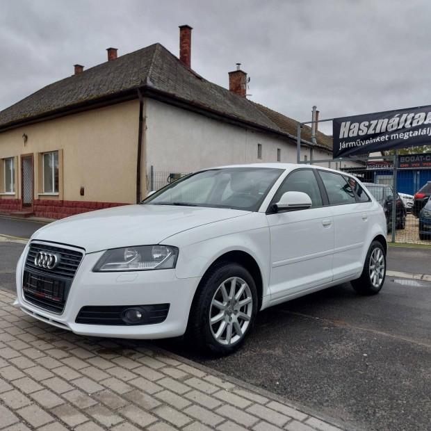 AUDI A3 2.0 TDI Ambiente DPF Kitűnő állapotban!...