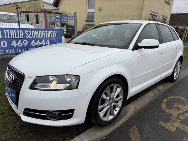 AUDI A3 2.0 TDI Ambition DPF quattro Olasz Rozs...