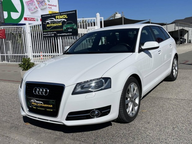 AUDI A3 2.0 TDI Attraction DPF Sportback! Megk...