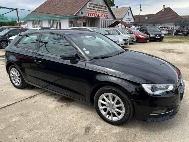 AUDI A3 2.0 TDI Attraction Vgig Vezetett SZERV...