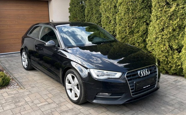 AUDI A3 2.0 TDI Attraction Xenon Navi S-Line be...