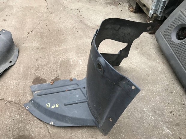 AUDI A3 8P -* bal első dobbetét 8P0 821 191 C