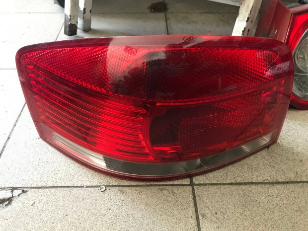 AUDI A3 8P _ bal hts lmpa