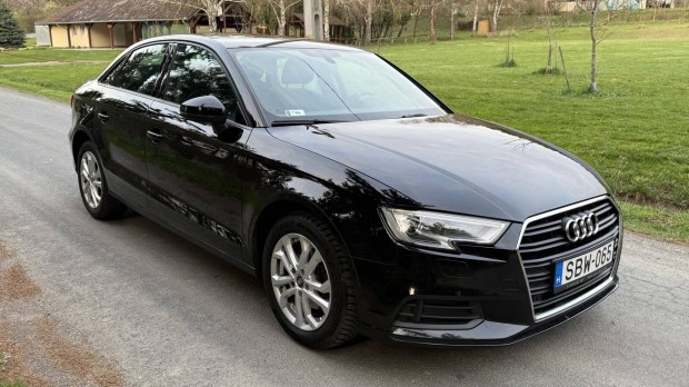 AUDI A3 Limousine 35 TDI Advanced �f�s �r! Navi...