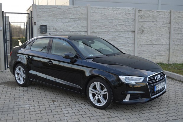 AUDI A3 Limousine 35 TFSI Sport Mo-i/1tul/Gyny...