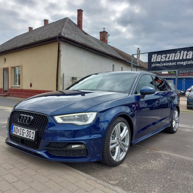 AUDI A3 Sportback 1.4 TFSI Ambiente CoD S-troni...