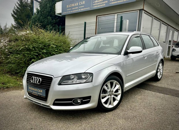 AUDI A3 Sportback 1.4 TFSI Ambiente Vezetett sz...