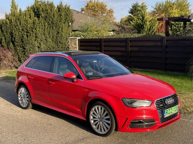 AUDI A3 Sportback 1.4 TFSI Ambition S-tronic e-...