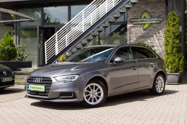 AUDI A3 Sportback 1.6 TDI Design Sport-Line Mon...