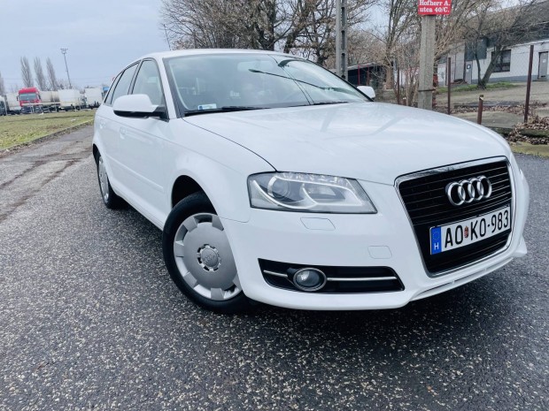 AUDI A3 Sportback 2.0 TDI Attraction Bi-Xenon.T...