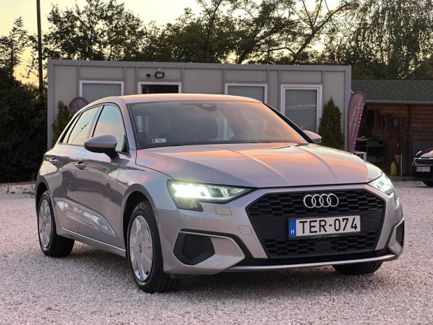 AUDI A3 Sportback 35 TDI Basis S-tronic 2.0TDI...