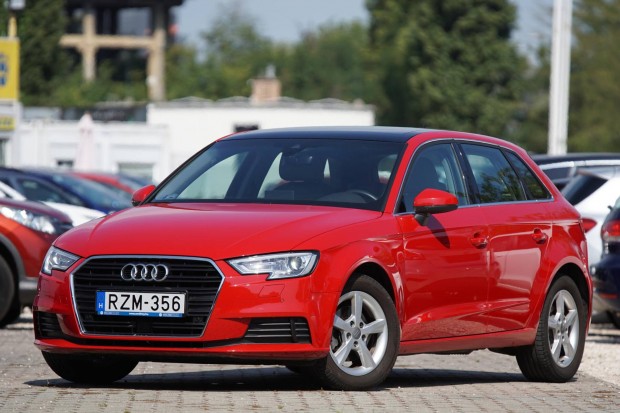 AUDI A3 Sportback 35 TFSI Design S-tronic 55000...