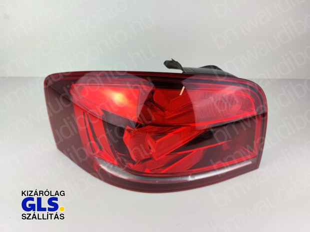 AUDI A3 Sportback (8PA) Bal hátsó lámpa (8P3945095C)
