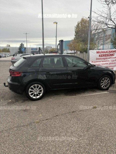 AUDI A3, 1.6 TDI,110 LE, feketemetl 5 ajts