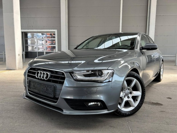 AUDI A4 1.8 TFSI 170 LE ! LED + Navigáció + BIX...