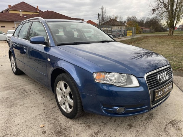 AUDI A4 2.0 Benzin 8V 131 Lers Kzi 5 sebess...