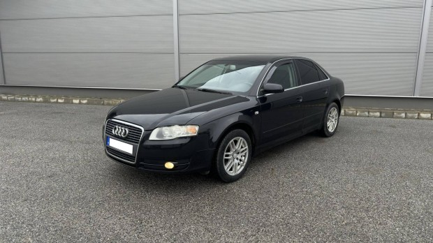 AUDI A4 2.0 Benzin Alcantara Sportbels�! k�ziv�lt�