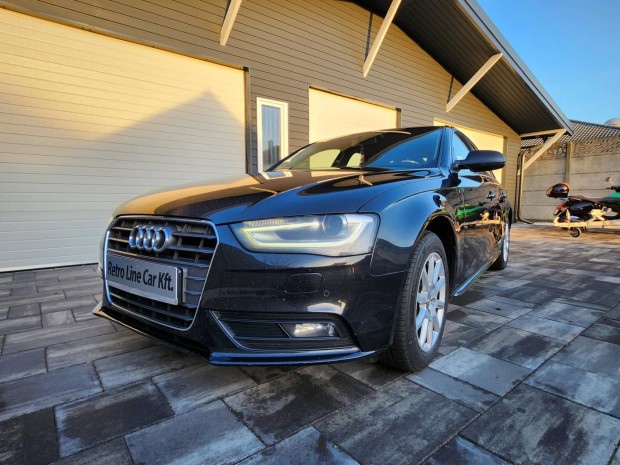 AUDI A4 2.0 TDI DPF EU5 Navi.lsfts.Bi-Xenon...