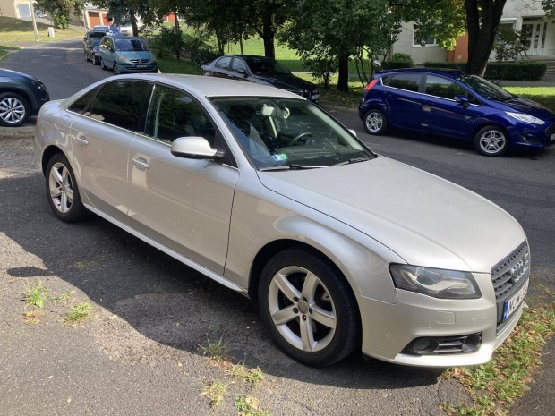 AUDI A4 2.0 TDI DPF Multitronic digit klíma. na...