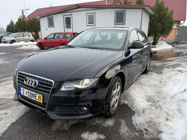 AUDI A4 2.0 TDI DPF S-Line Friss m�szaki.v�gig...