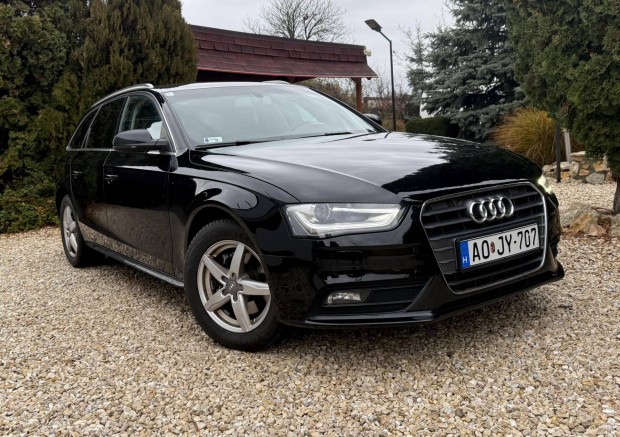 AUDI A4 2.0 TDI Manual 6 - Vgig Szknyv - TEMP...