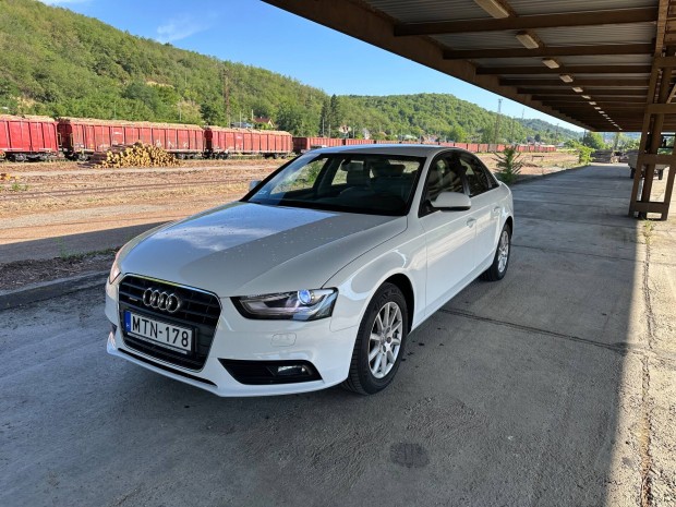 AUDI A4 2.0 TDI guattro S-tronic Automata (7- fokozatú)