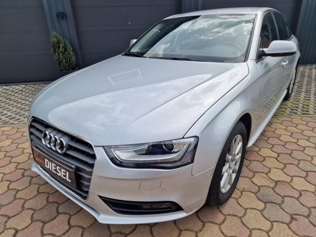 AUDI A4 2.0 TDi Ritkaság. Garantált 88E KM! LED...