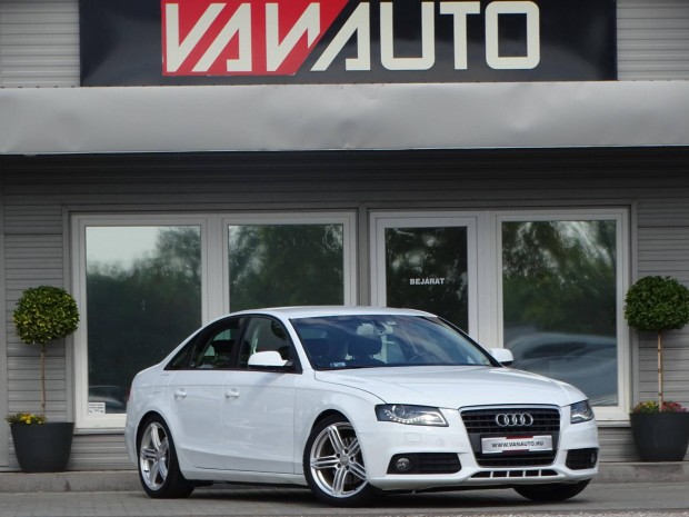 AUDI A4 2.0 TFSI Xenon-Karbantartott-18'Alufeln...