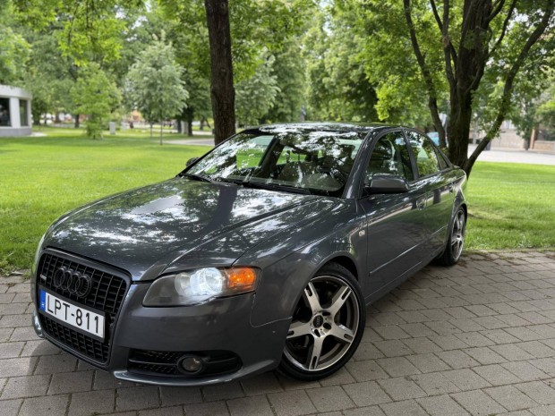 AUDI A4 2.0 TFSI quattro