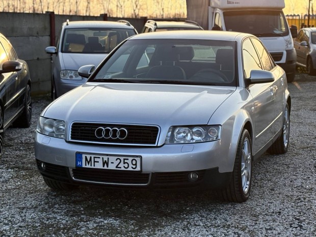 AUDI A4 2.0 �l�sf�t�s-RADAR-Tempomat