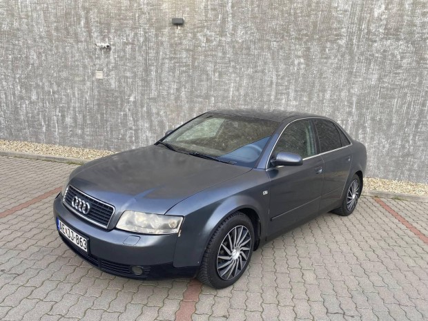 AUDI A4 2.5 V6 TDI