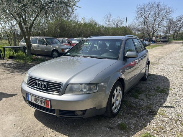AUDI A4 2.5 V6 TDI