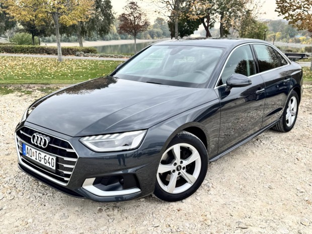 AUDI A4 30 TDI S line S-tronic Gyári Fényezés....