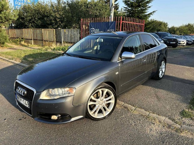 AUDI A4 3.0 V6 TDI DPF quattro Egyedi Megjelen...
