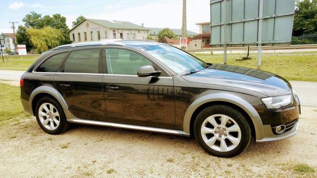 AUDI A4 Allroad 2.0 TDI quattro vezetett szervi...