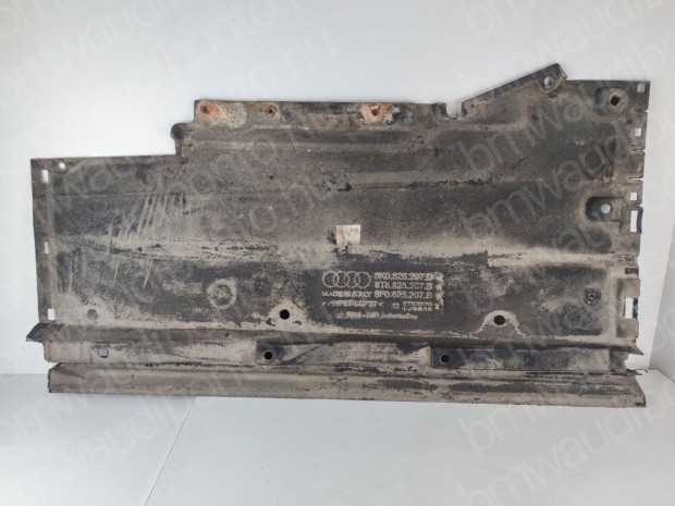 AUDI A4 Allroad B8 (8KH) Bal fenéklemez burkolat (8K0825207D)