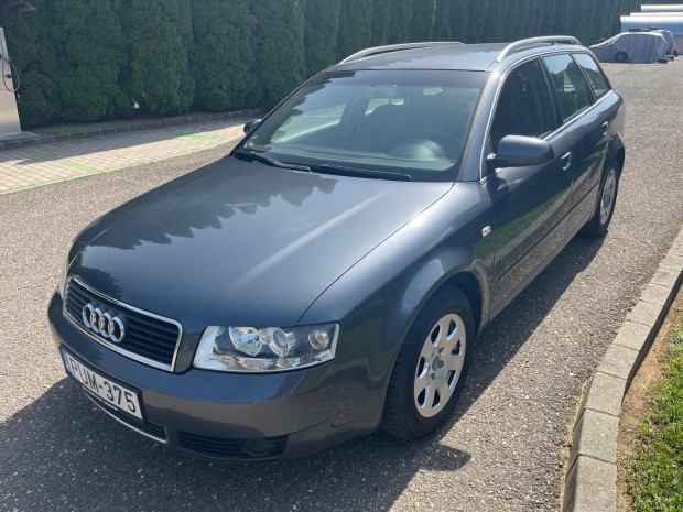AUDI A4 Avant 1.9 PD TDI Digit-klíma/Vezetett s...