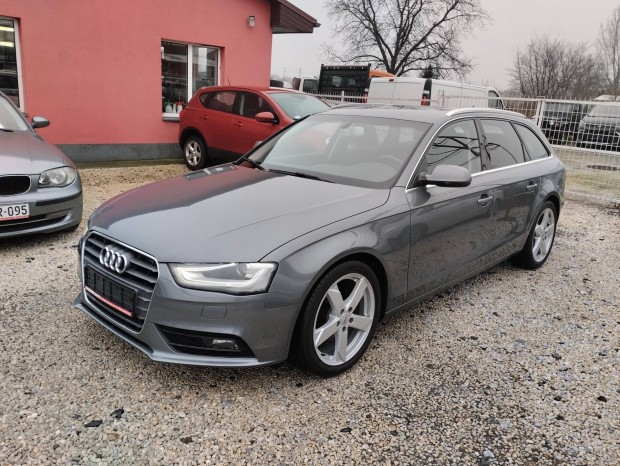 AUDI A4 Avant 2.0 TDI 116g 178.600 km ! Navi.Xe...